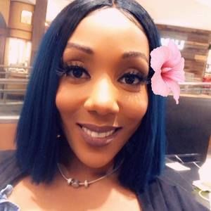 Meet your Posher, Daphane